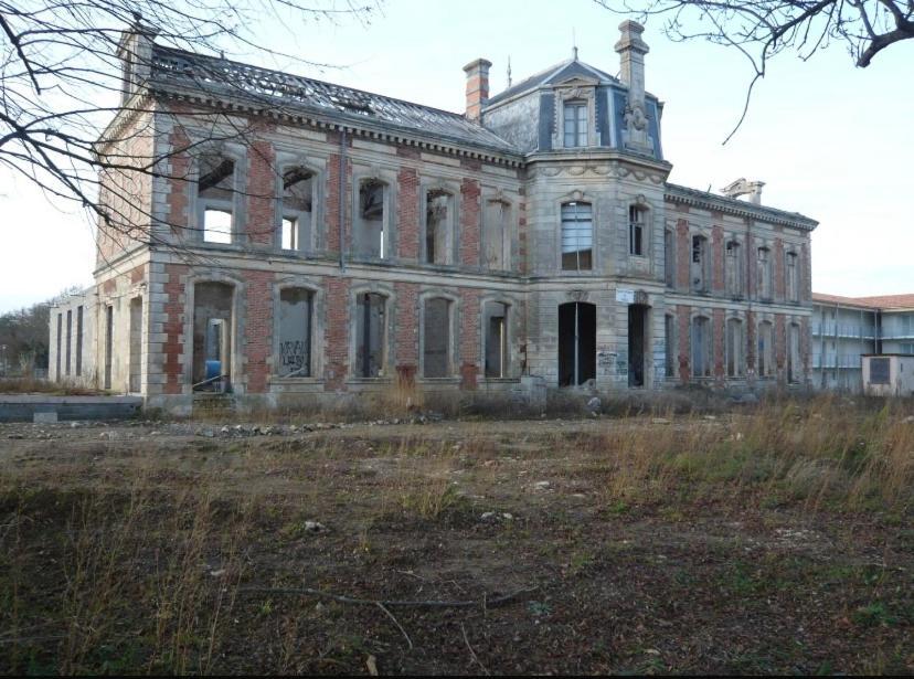 Hotel Et Spa Du Chateau Lagord Exteriör bild
